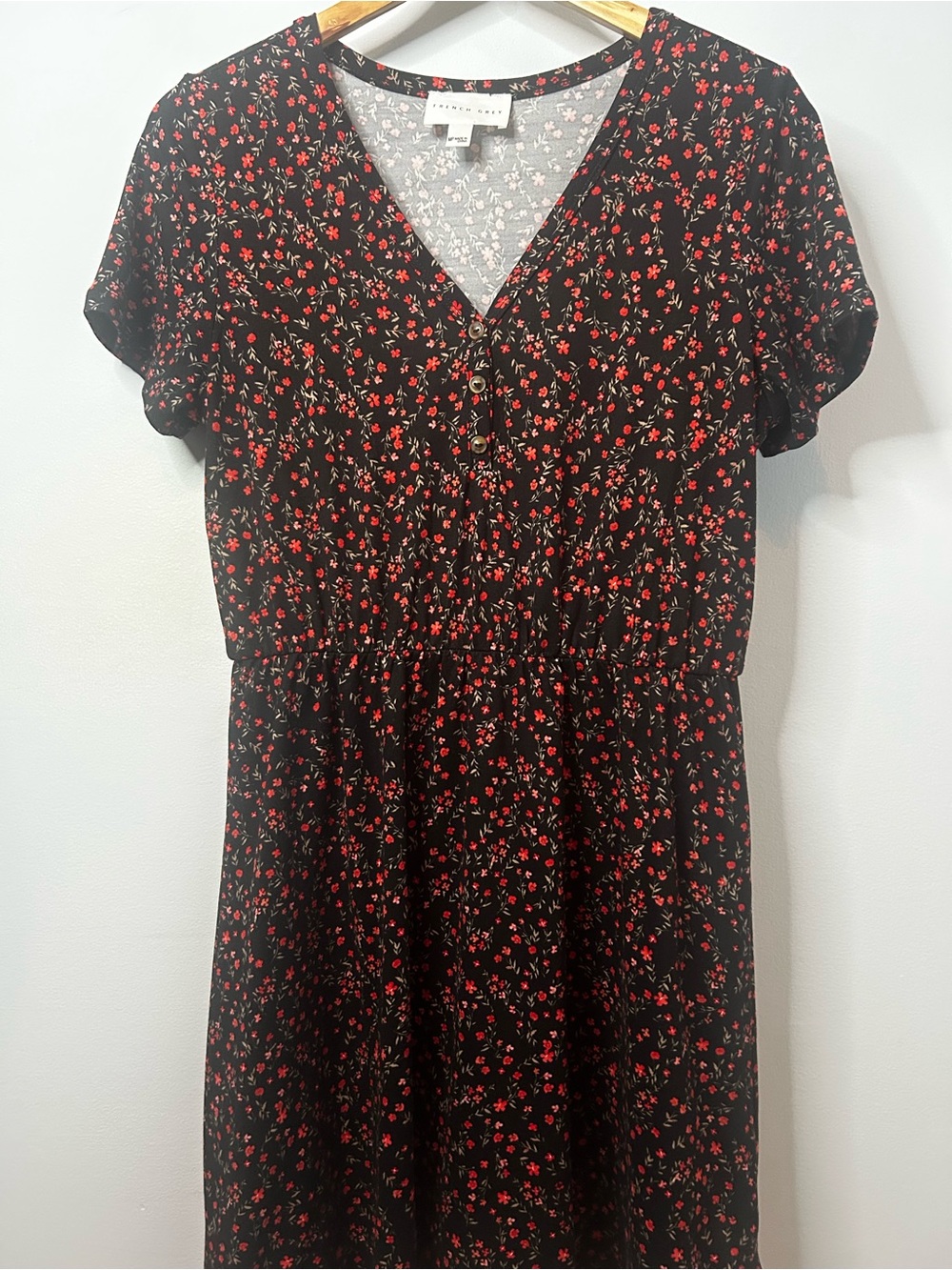 French Grey Black Short-Sleeve Floral V-Neck Minidress - Picture 3 of 7